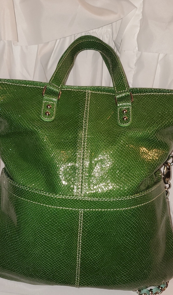 Crossbody or tote handbag. - Picture 4 of 7